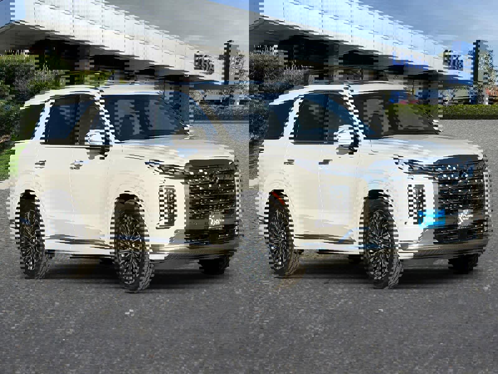 Used 2023 Hyundai Palisade Calligraphy image 10