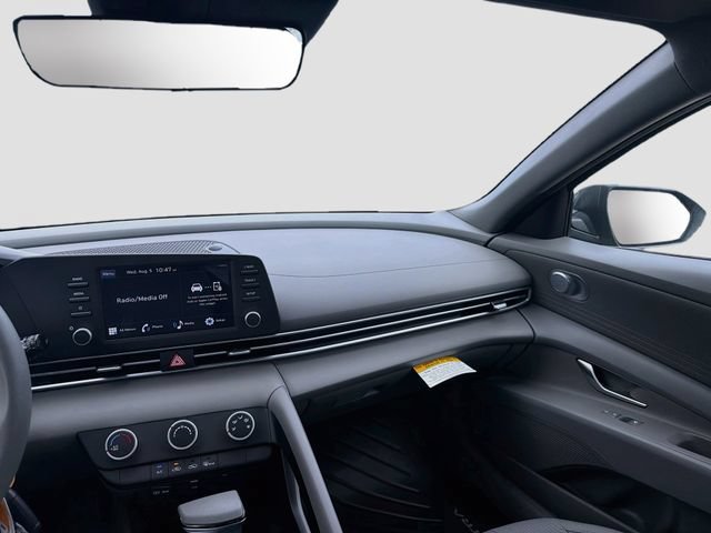 New 2026 Hyundai Elantra SE FWD image 22