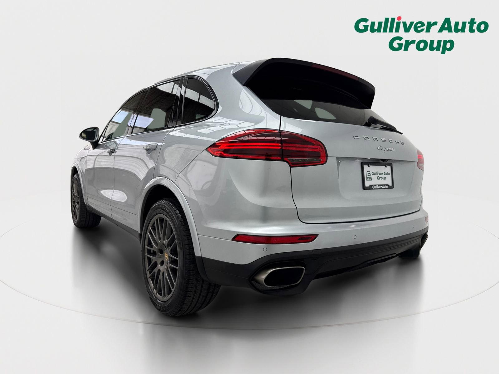 Used 2017 Porsche Cayenne Platinum Edition w/ Premium Package (PJV) AWD/4WD image 5