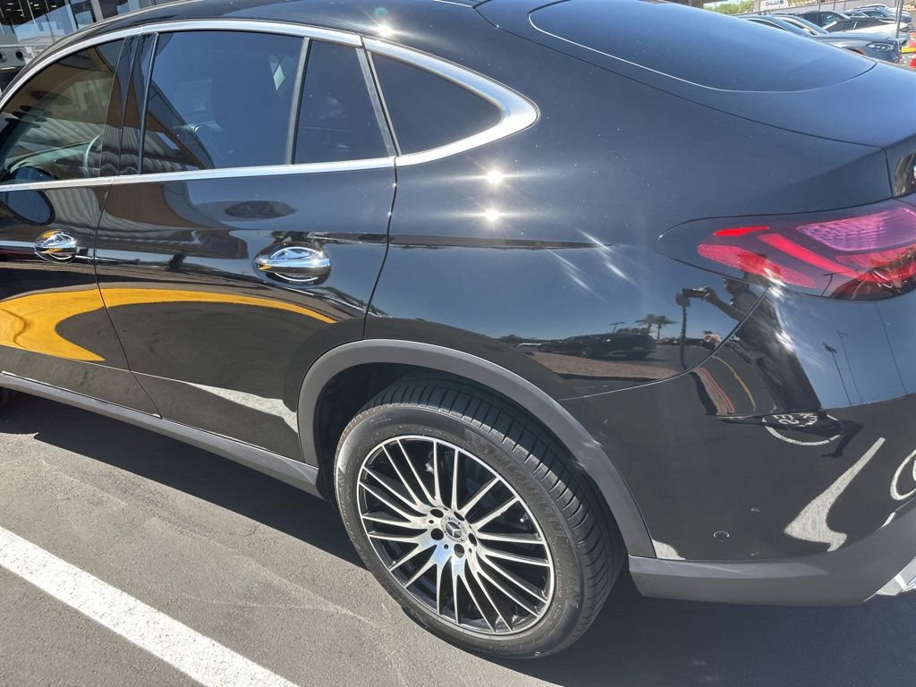 Used 2025 Mercedes-Benz GLC 300 4MATIC image 5