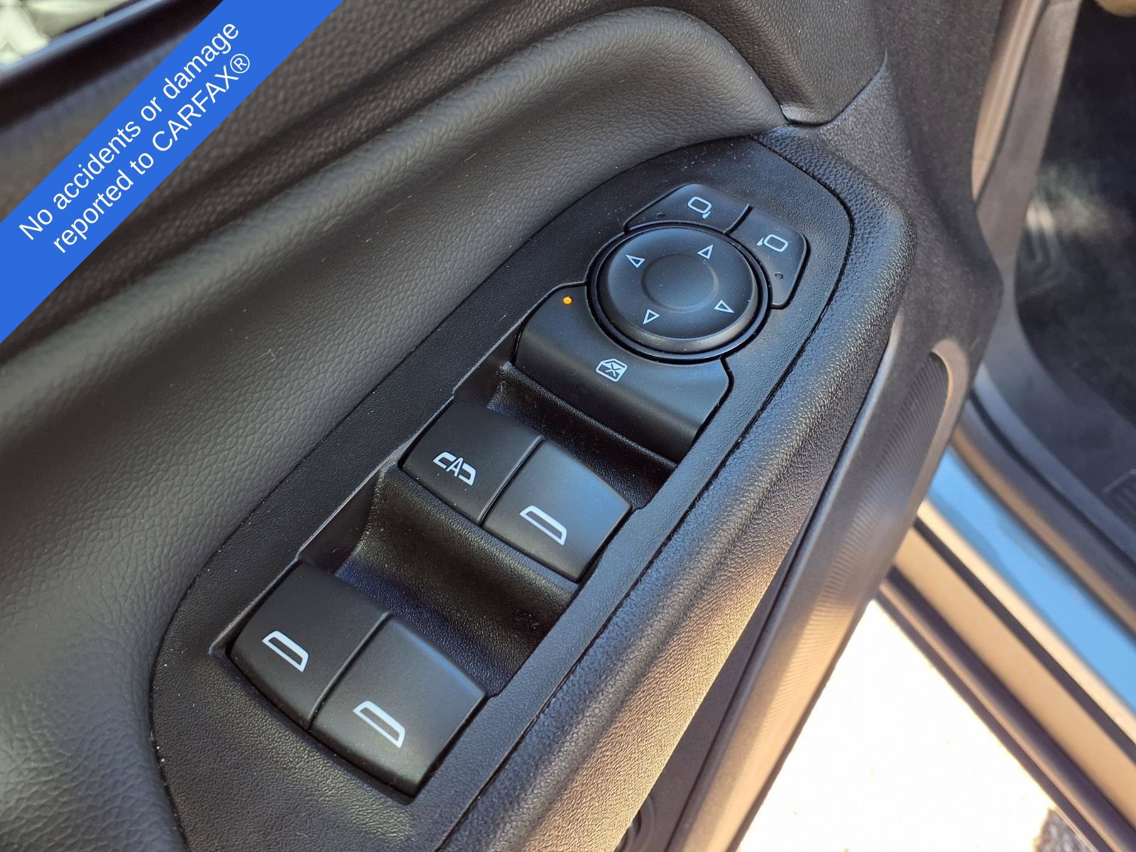 Used 2024 Chevrolet Equinox LT FWD image 16