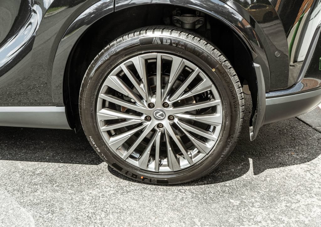 Used 2023 Lexus RX 350 AWD/4WD image 29