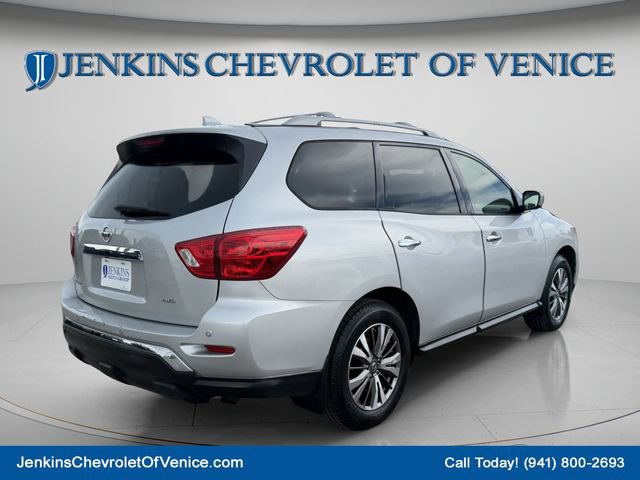 Used 2019 Nissan Pathfinder S AWD/4WD image 4