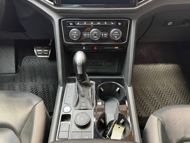 Used 2020 Volkswagen Atlas Cross Sport SEL Premium R-Line w/ Cross Sport MDO Package AWD/4WD image 15