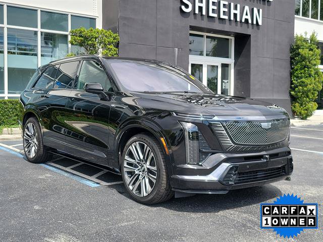Certified 2026 Cadillac Vistiq Platinum w/ LPO, Floor Liner Package AWD/4WD image 2