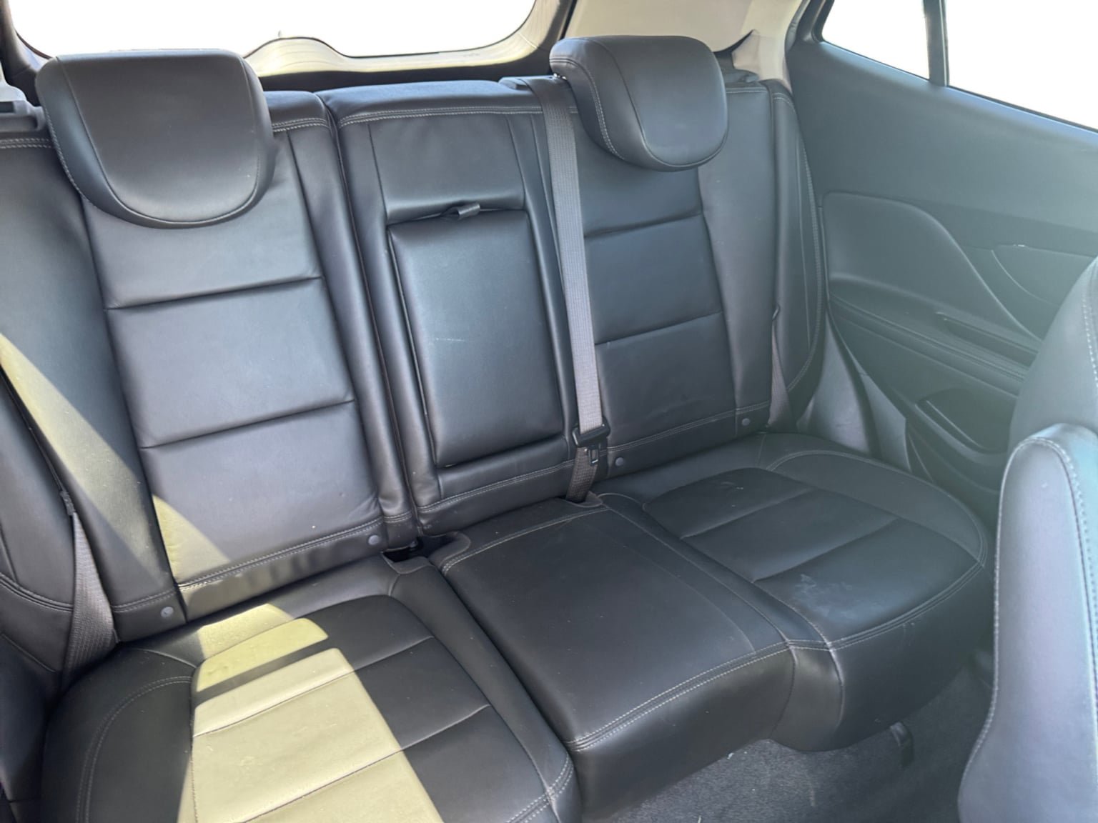 Used 2020 Buick Encore Essence FWD image 17