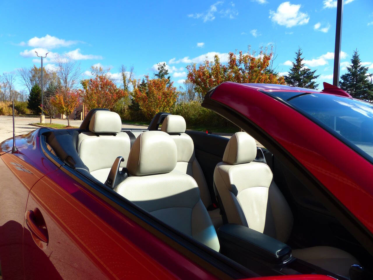 Used 2011 Lexus IS 250C w/ Luxury Pkg RWD image 24