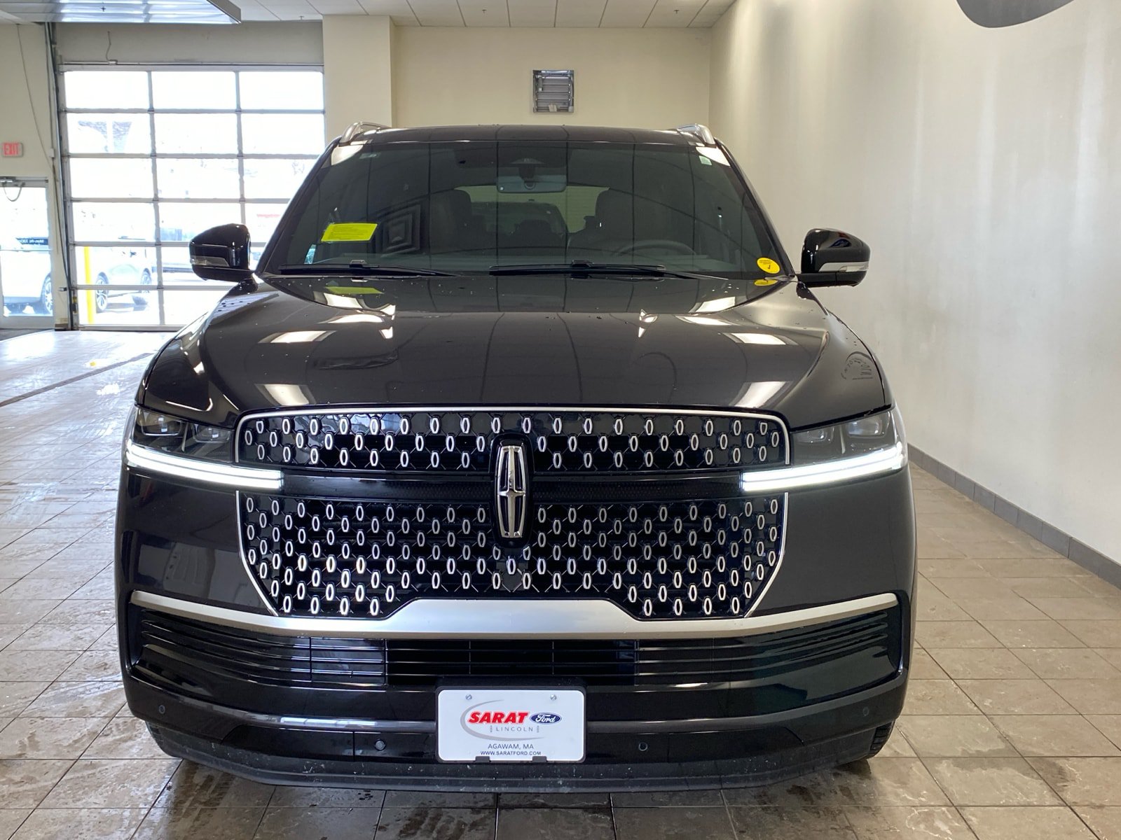New 2026 Lincoln Navigator L Reserve AWD/4WD image 3