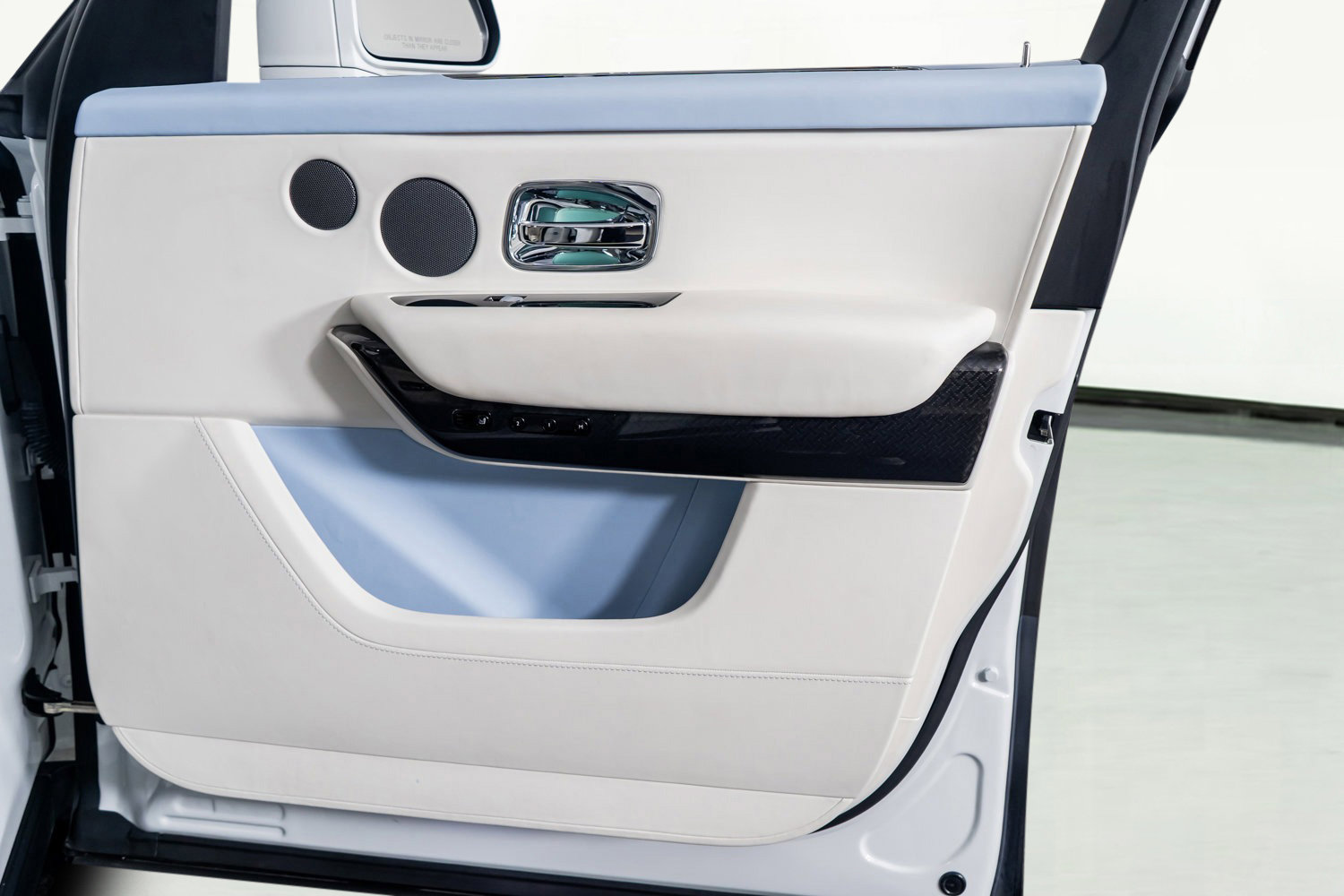 Used 2023 Rolls-Royce Cullinan Black Badge image 91