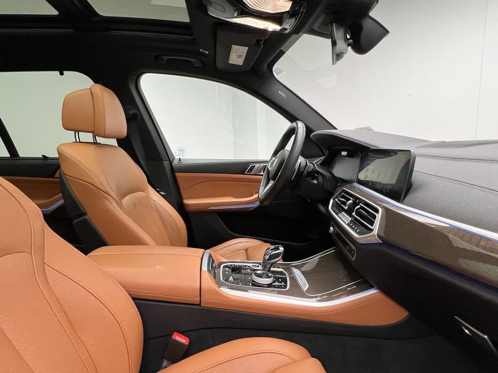 Certified 2022 BMW X5 xDrive45e w/ M Sport Package AWD/4WD image 6