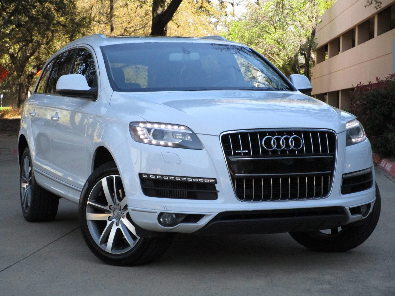 Used 2015 Audi Q7 TDI Premium Plus w/ Premium Plus Package AWD/4WD image 1