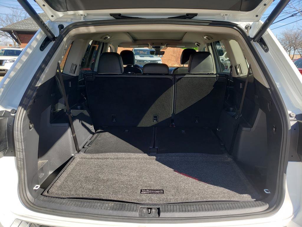 Used 2024 Volkswagen Atlas SEL Premium R-Line image 8