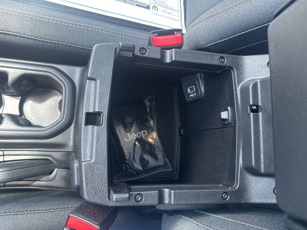 New 2025 Jeep Gladiator Sport image 16