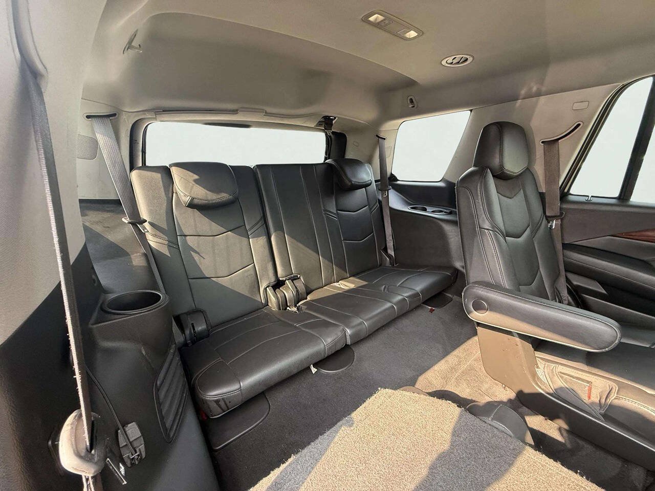 Used 2016 Cadillac Escalade Luxury AWD/4WD image 14