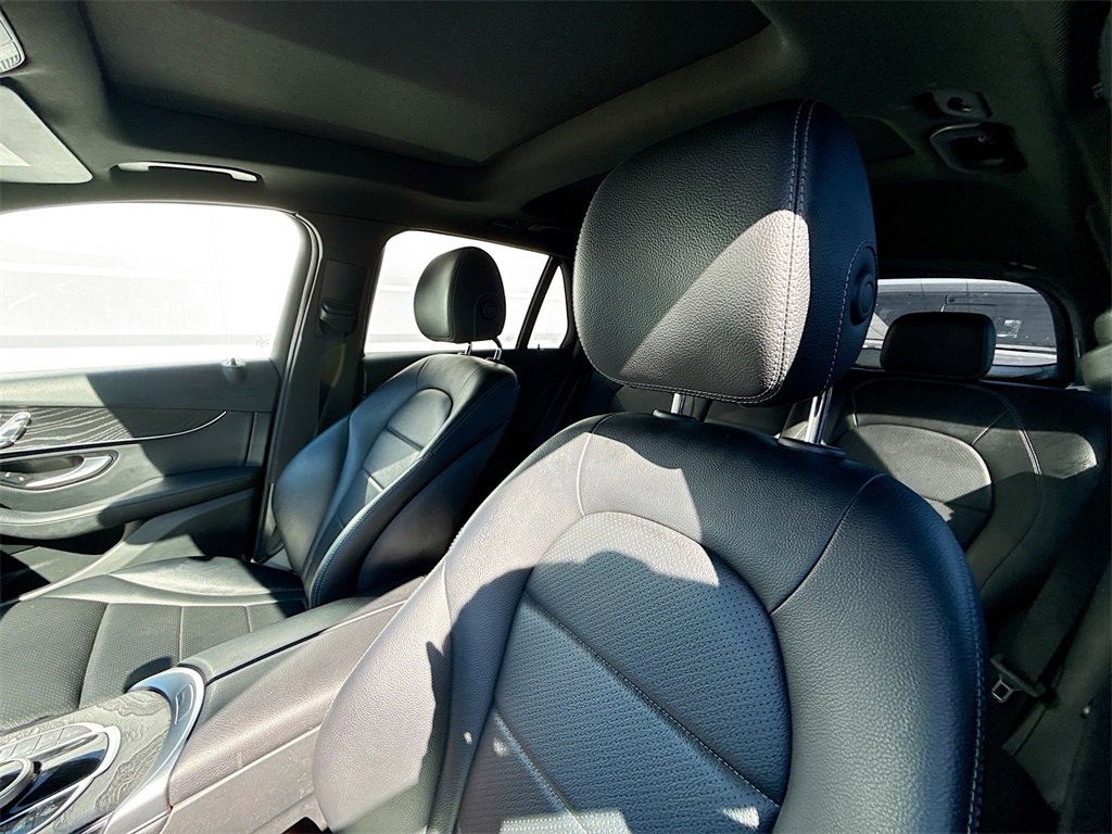 Used 2017 Mercedes-Benz GLC 300 w/ Premium 1 Package image 6