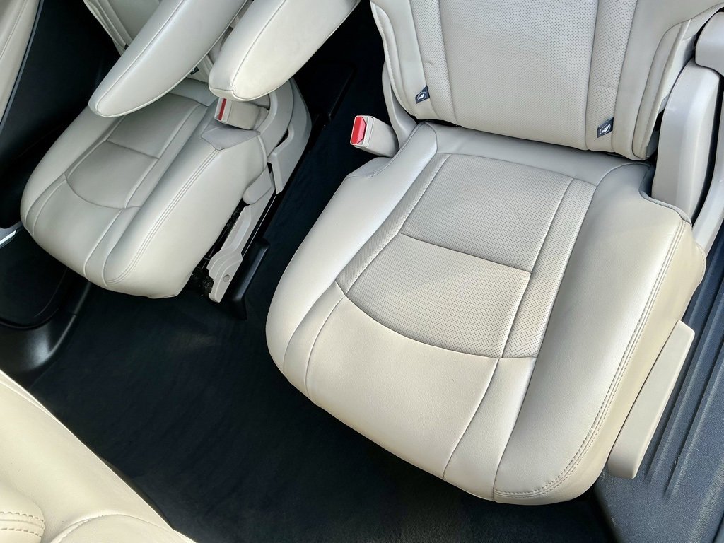 Used 2021 Buick Enclave Essence w/ Sound and Sites Package image 32