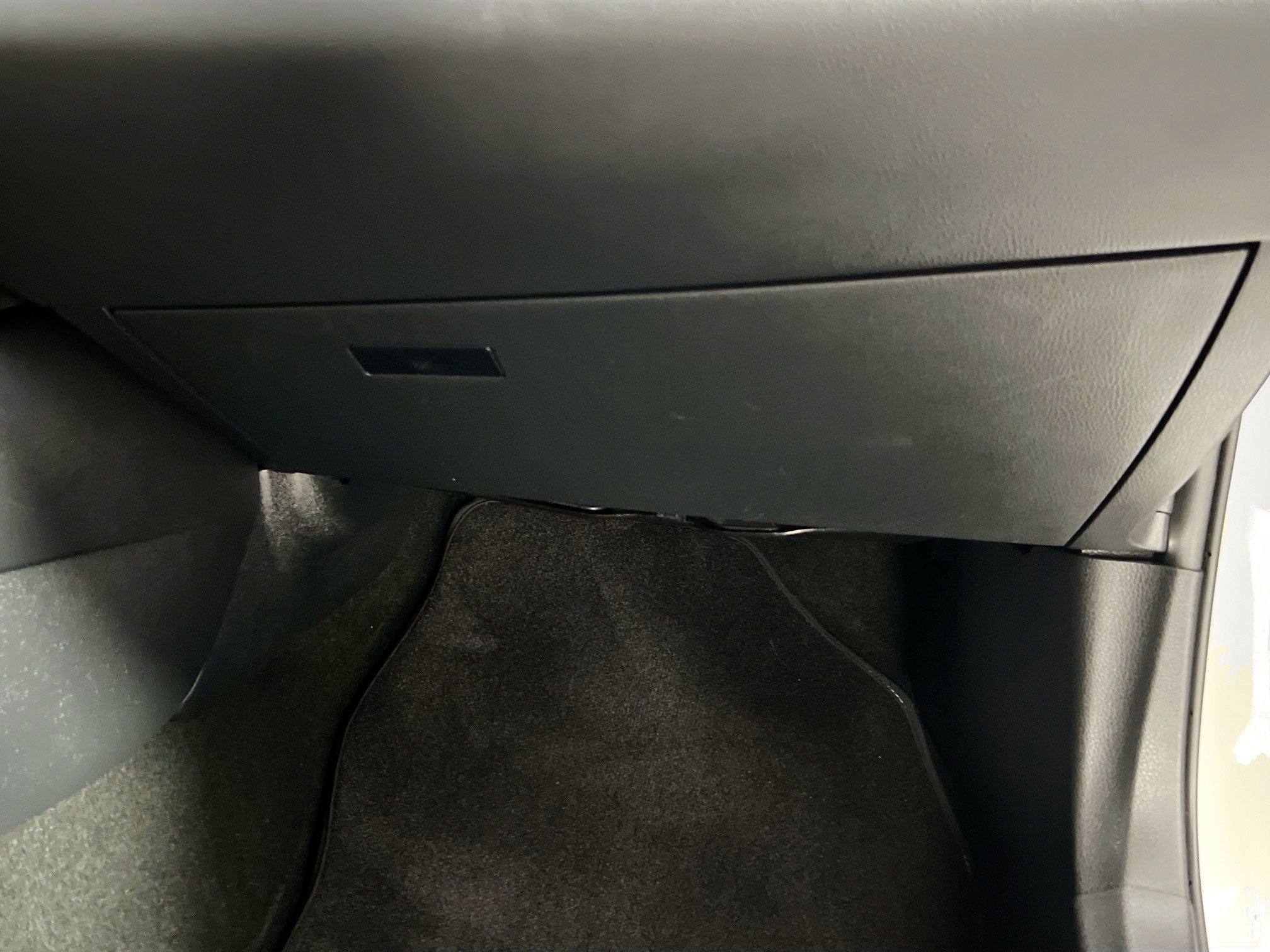 Used 2019 Toyota C-HR XLE image 34