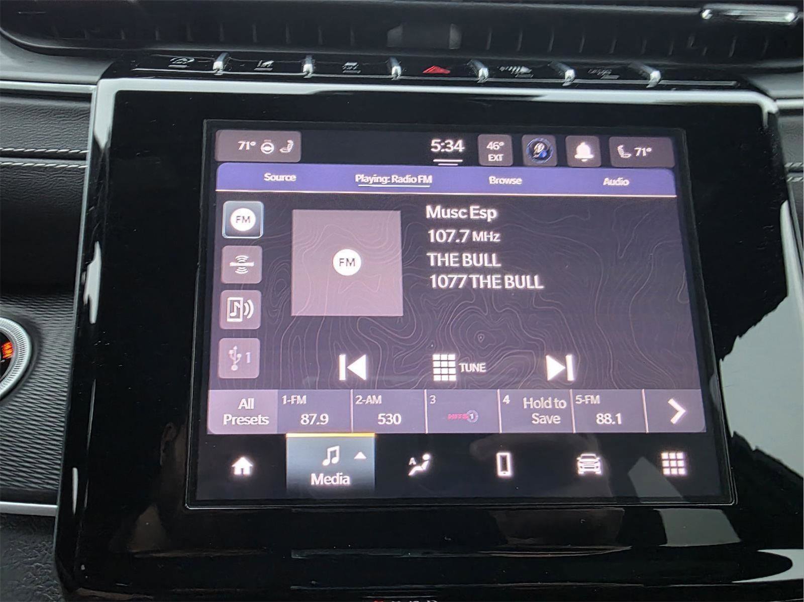 Used 2024 Jeep Grand Cherokee Altitude image 14