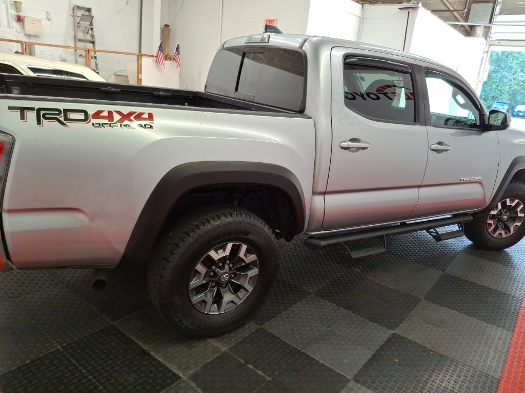 Used 2023 Toyota Tacoma TRD Off-Road image 9