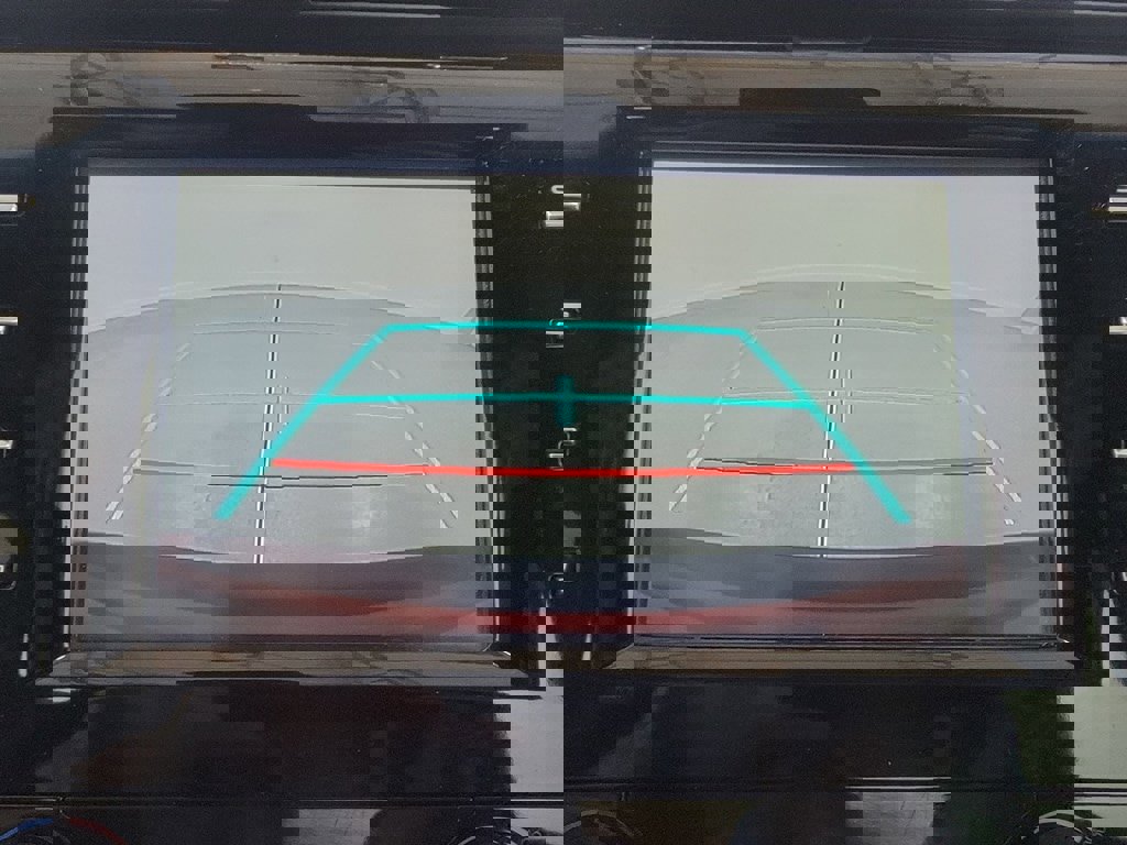 Used 2018 Toyota Camry SE w/ Moonroof Package image 22