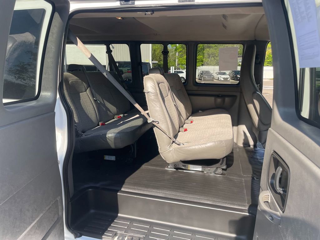 Used 2014 Chevrolet Express 3500 LS RWD image 25