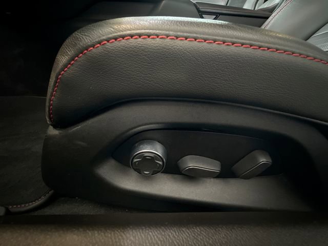 Used 2023 Chevrolet Corvette Stingray Premium Conv w/ Z51 Performance Package image 12