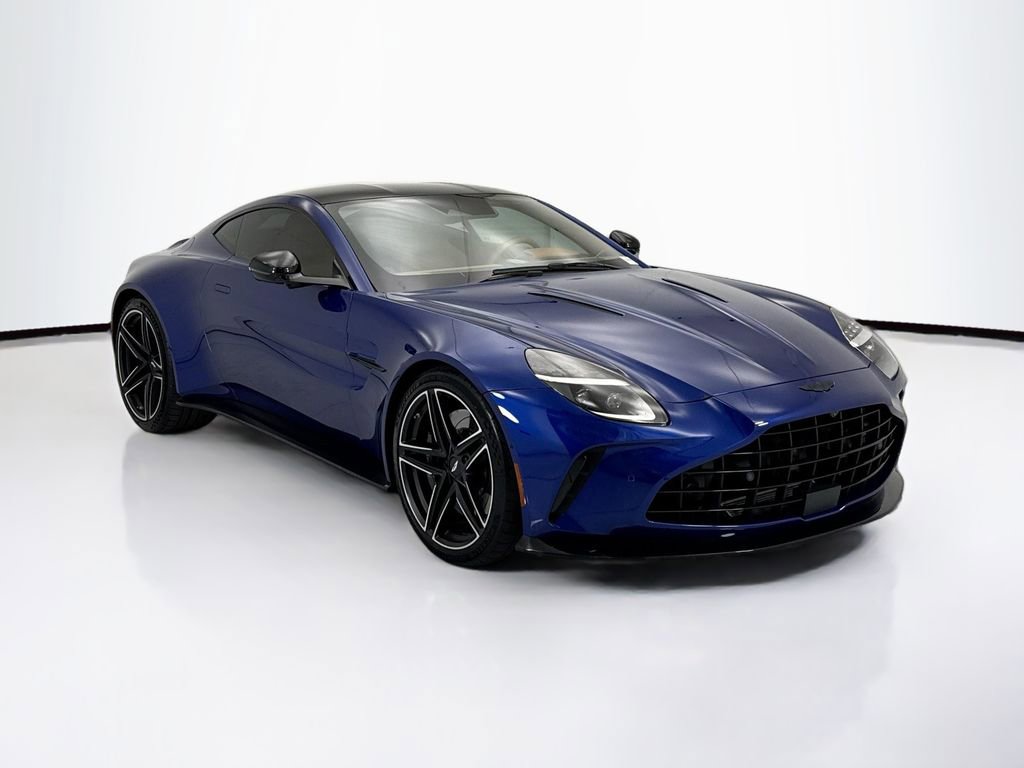 Used 2025 Aston Martin V8 Vantage Coupe image 3