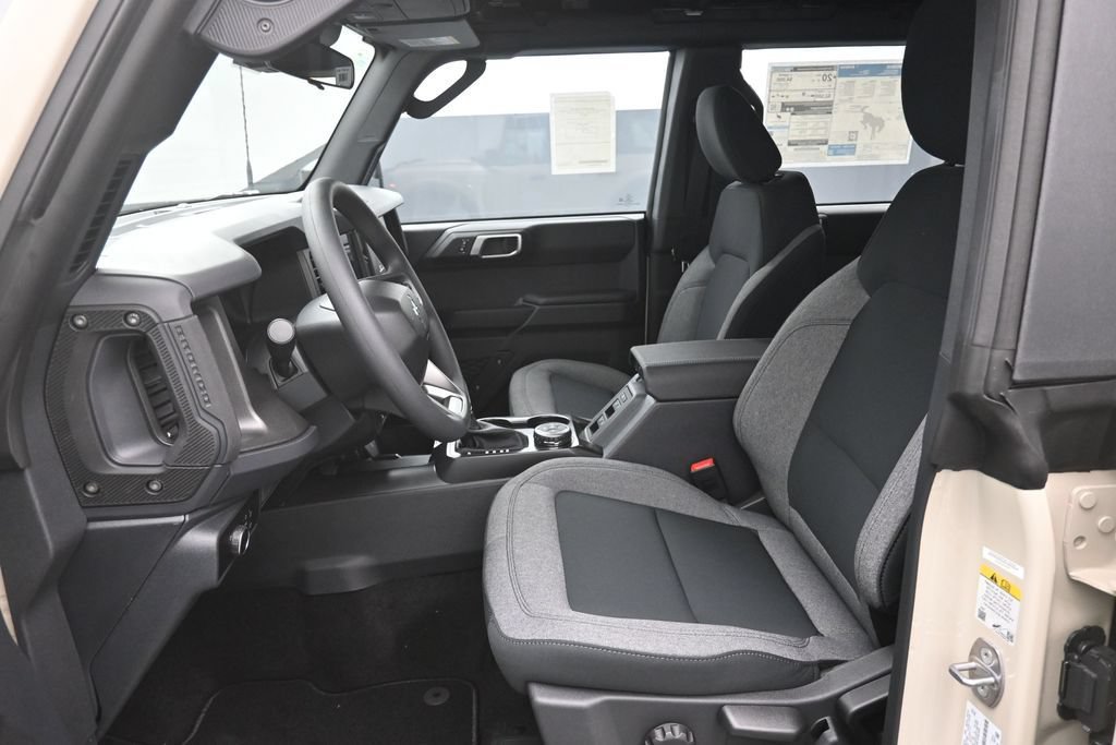 New 2026 Ford Bronco 4-Door AWD/4WD image 18