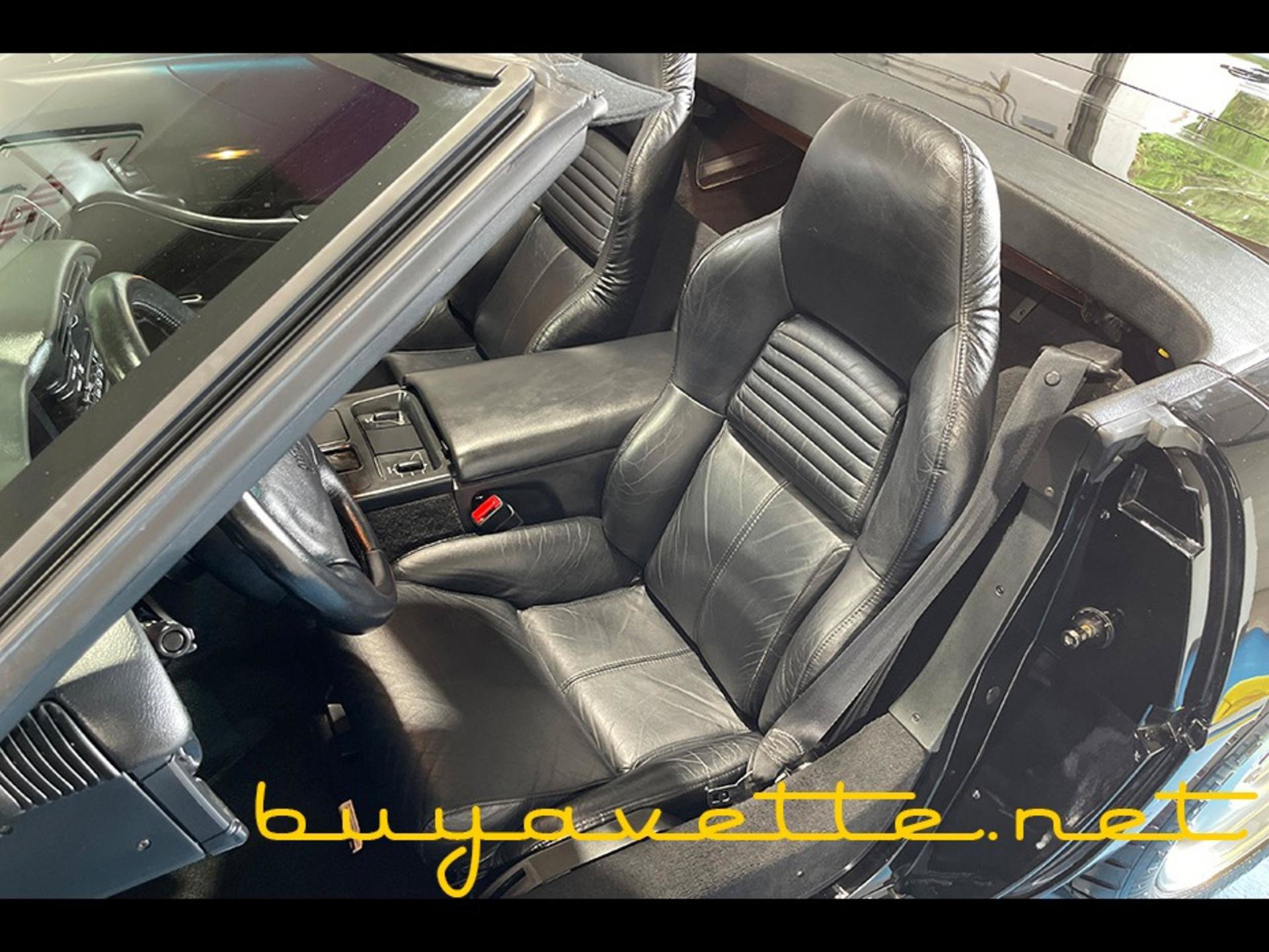 Used 1996 Chevrolet Corvette Convertible RWD image 22