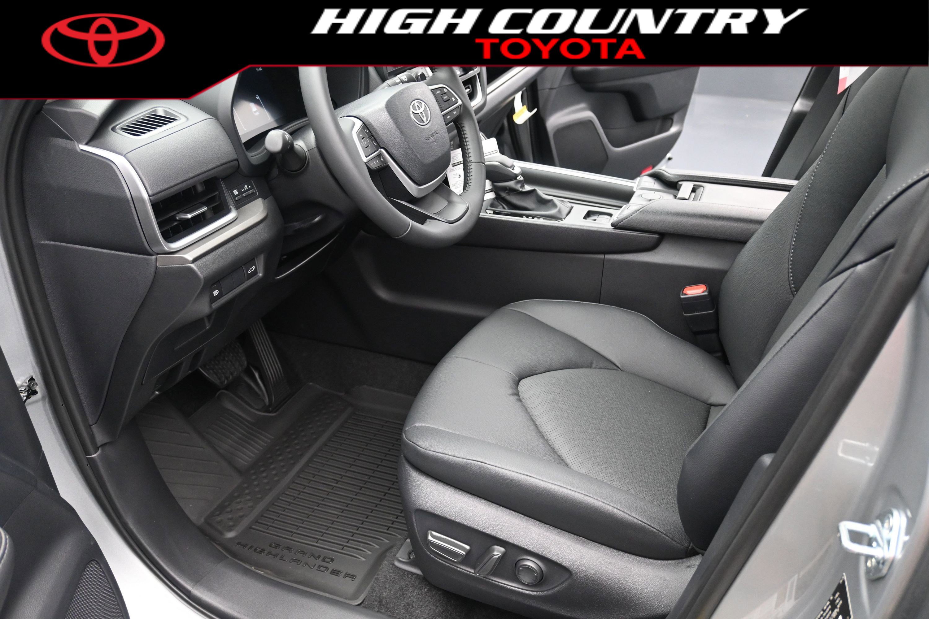 New 2026 Toyota Grand Highlander XLE FWD image 12