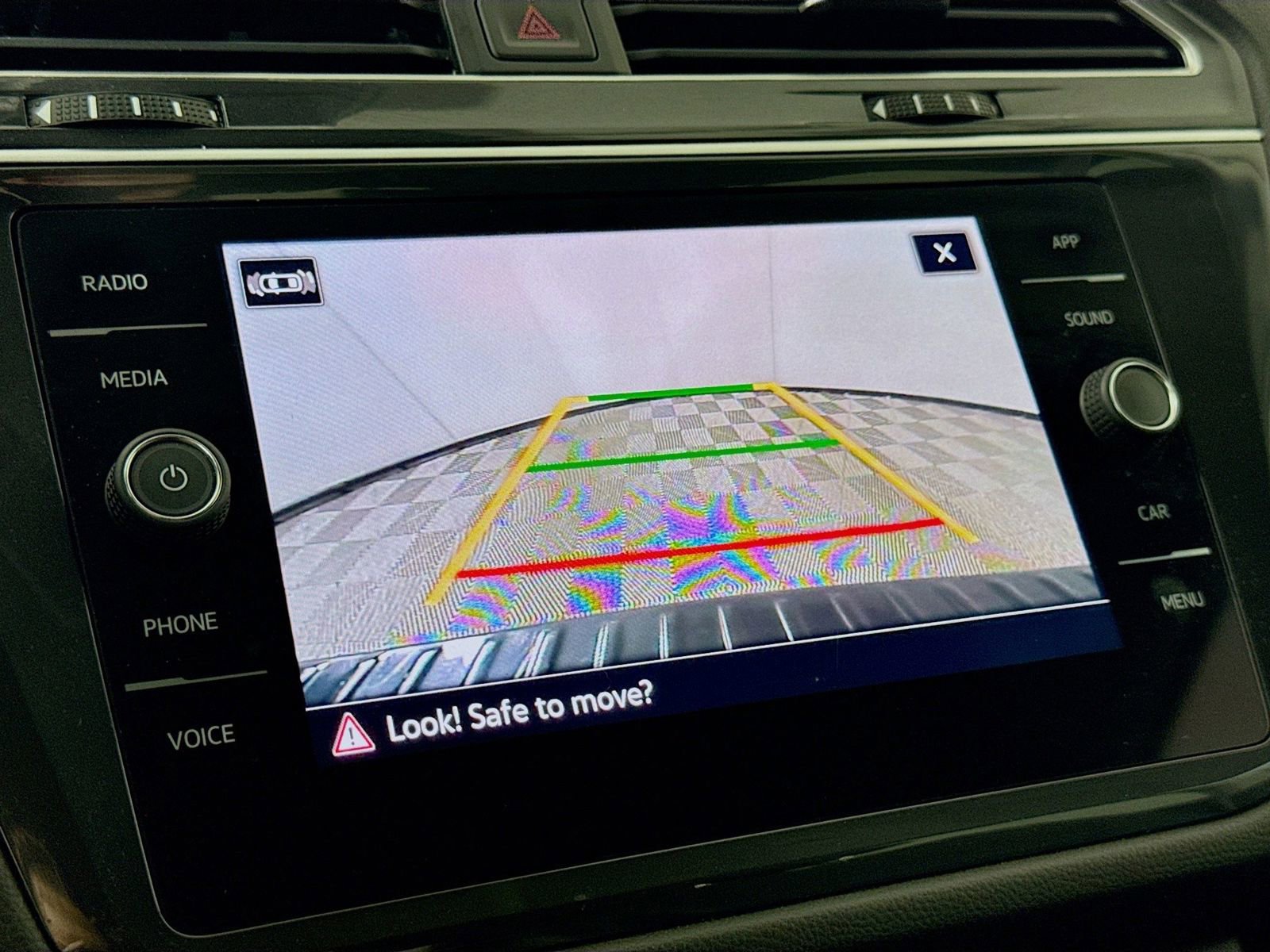 Certified 2024 Volkswagen Tiguan SE AWD/4WD image 17