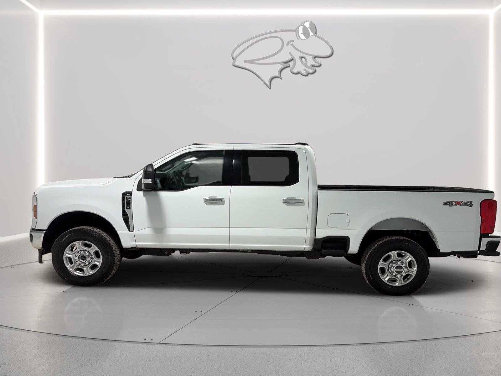 Certified 2025 Ford F250 XLT w/ Snow Plow Prep Package AWD/4WD image 2