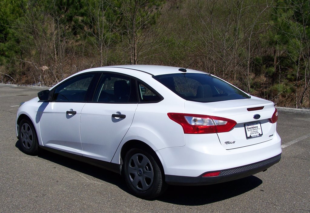 Used 2013 Ford Focus S image 4