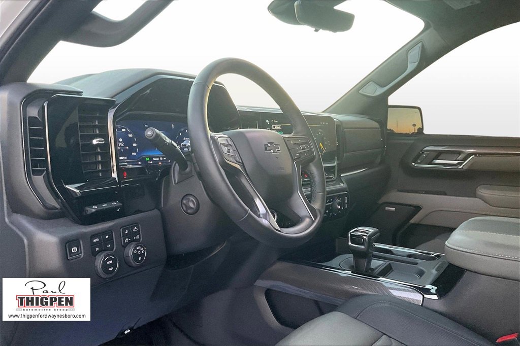 Used 2025 Chevrolet Silverado 2500 LT w/ Convenience Package image 13