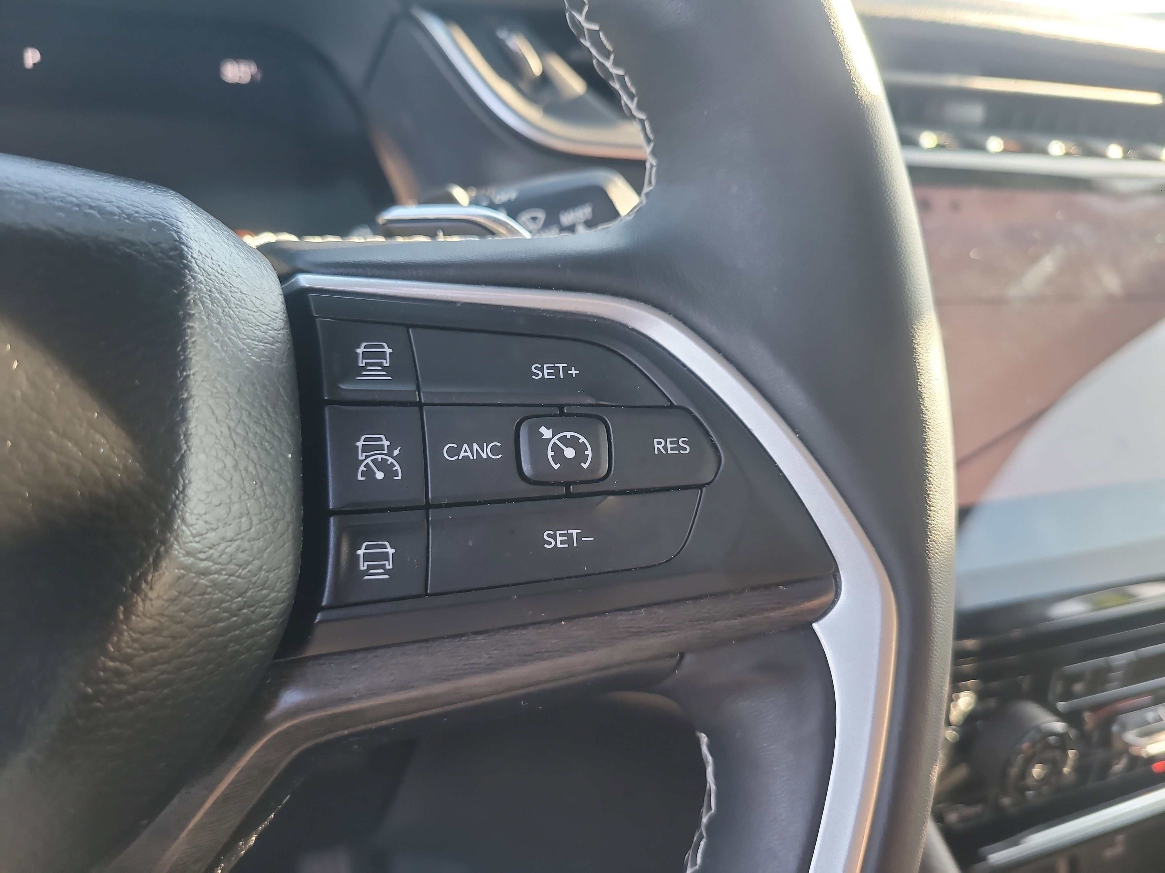 Used 2021 Jeep Grand Cherokee L Limited RWD image 29