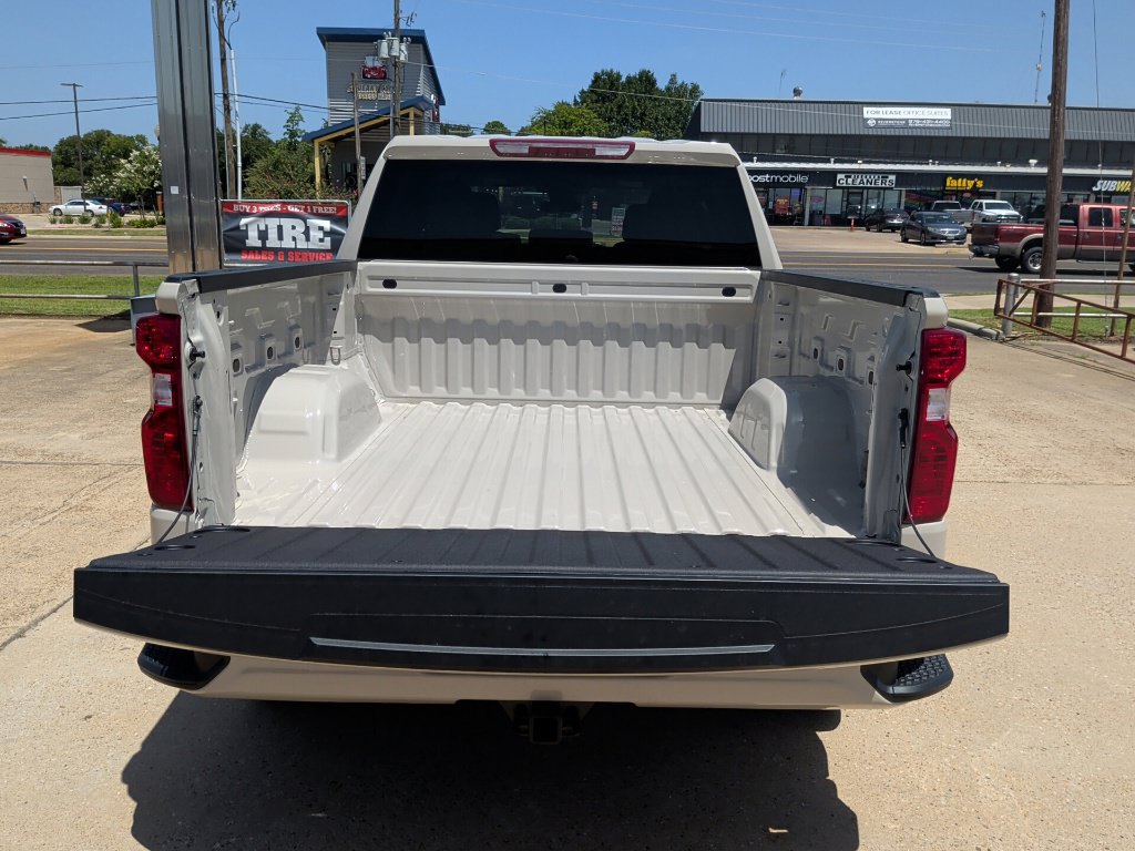 New 2026 Chevrolet Silverado 1500 Custom w/ LPO, Dark Essentials Package RWD image 34