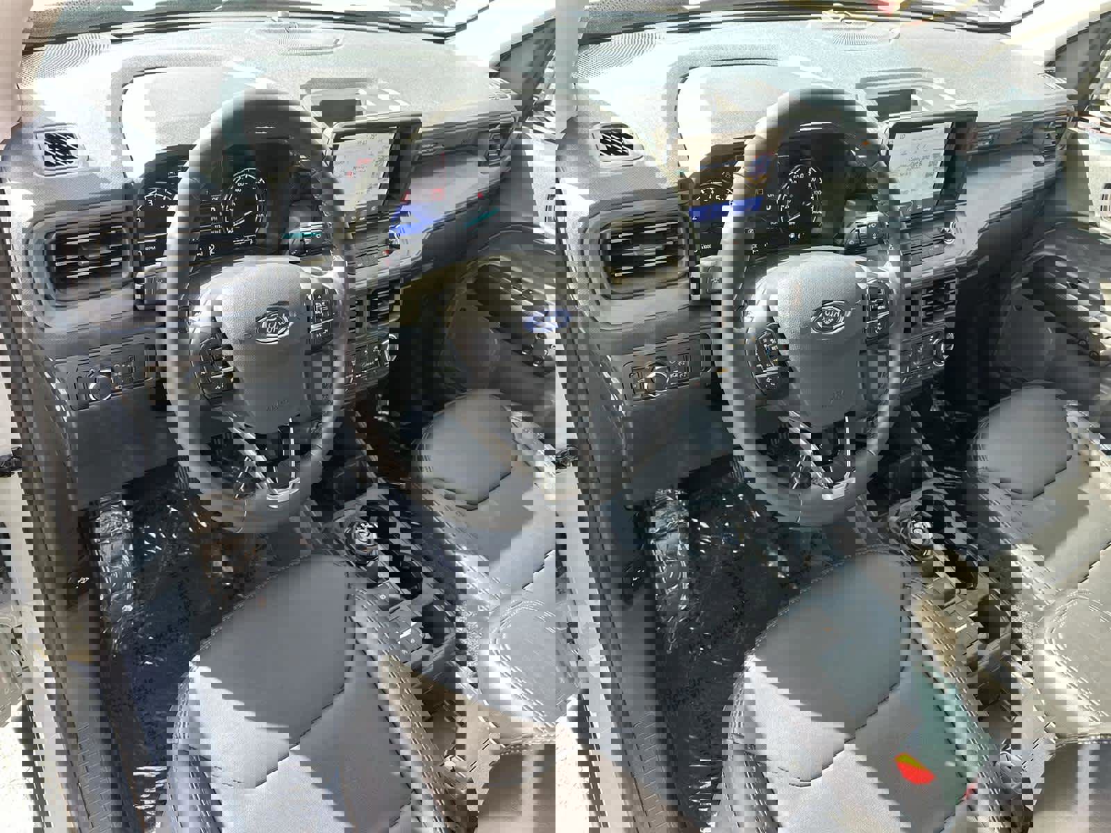 Used 2024 Ford Maverick Lariat w/ Black Appearance Package image 2