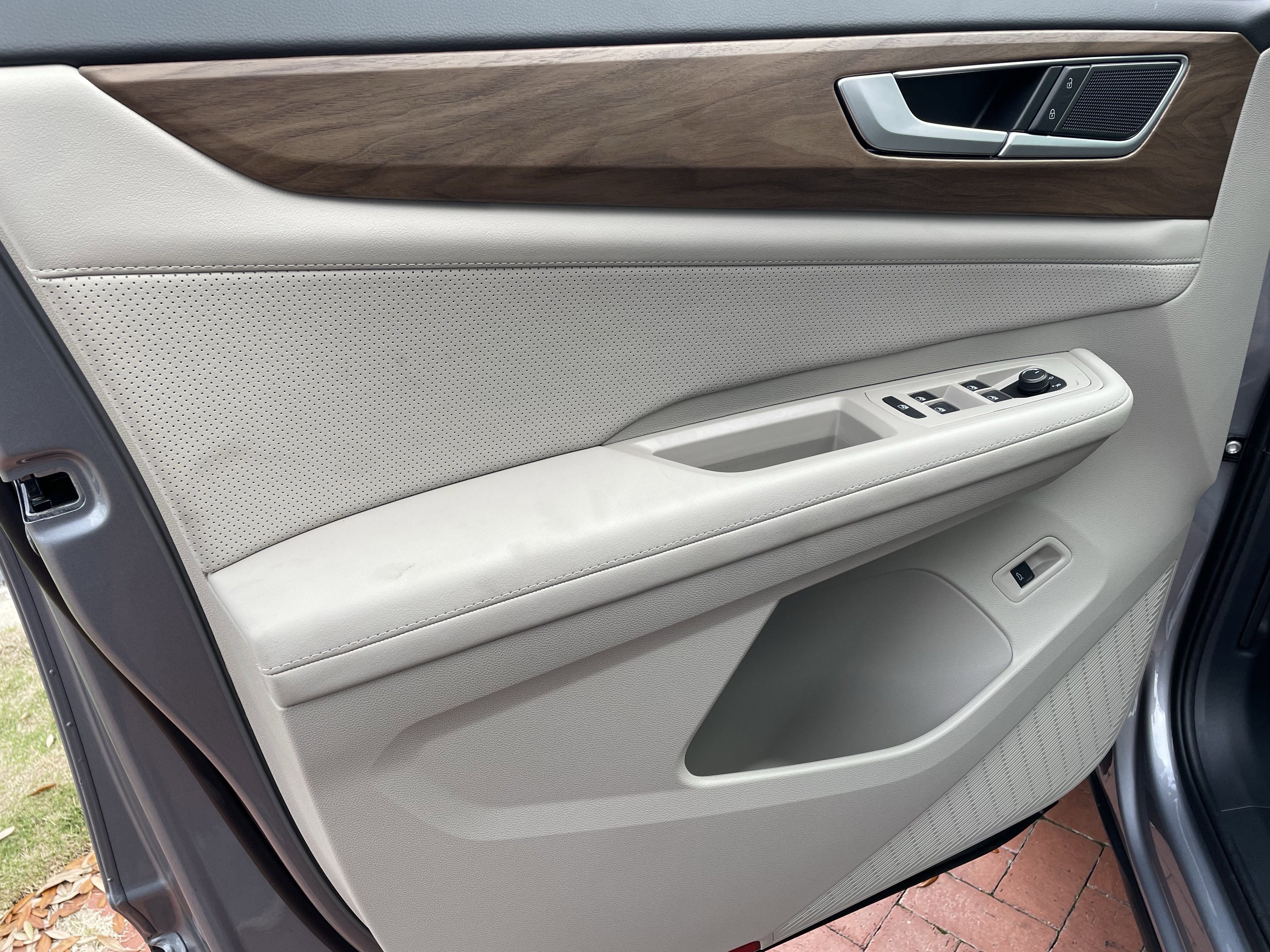 New 2026 Volkswagen Atlas SE image 15