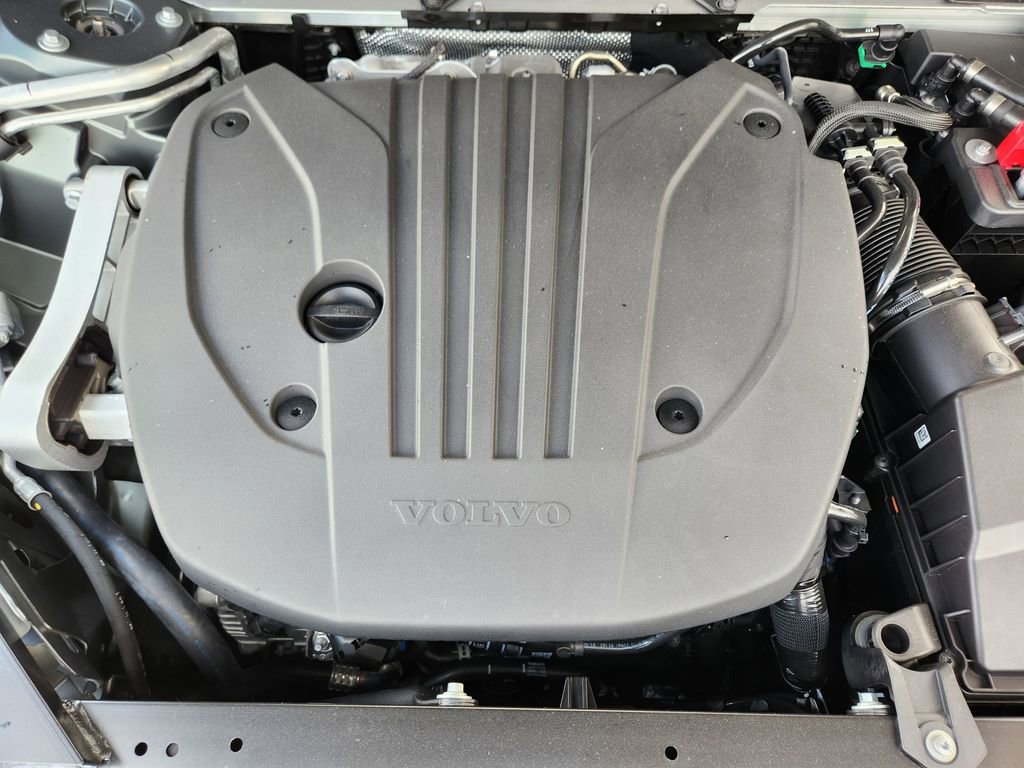 New 2026 Volvo XC60 B5 Plus w/ Protection Package Premier image 20