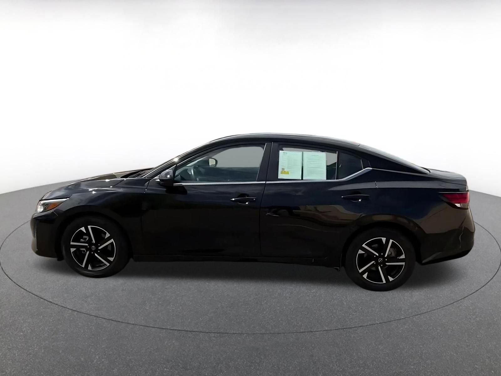 Used 2025 Nissan Sentra SV FWD image 8