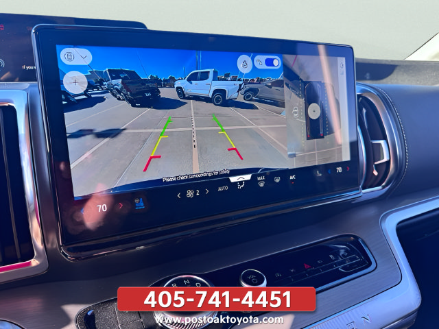 Used 2026 Ford Expedition Platinum w/ Driver's Package AWD/4WD image 25
