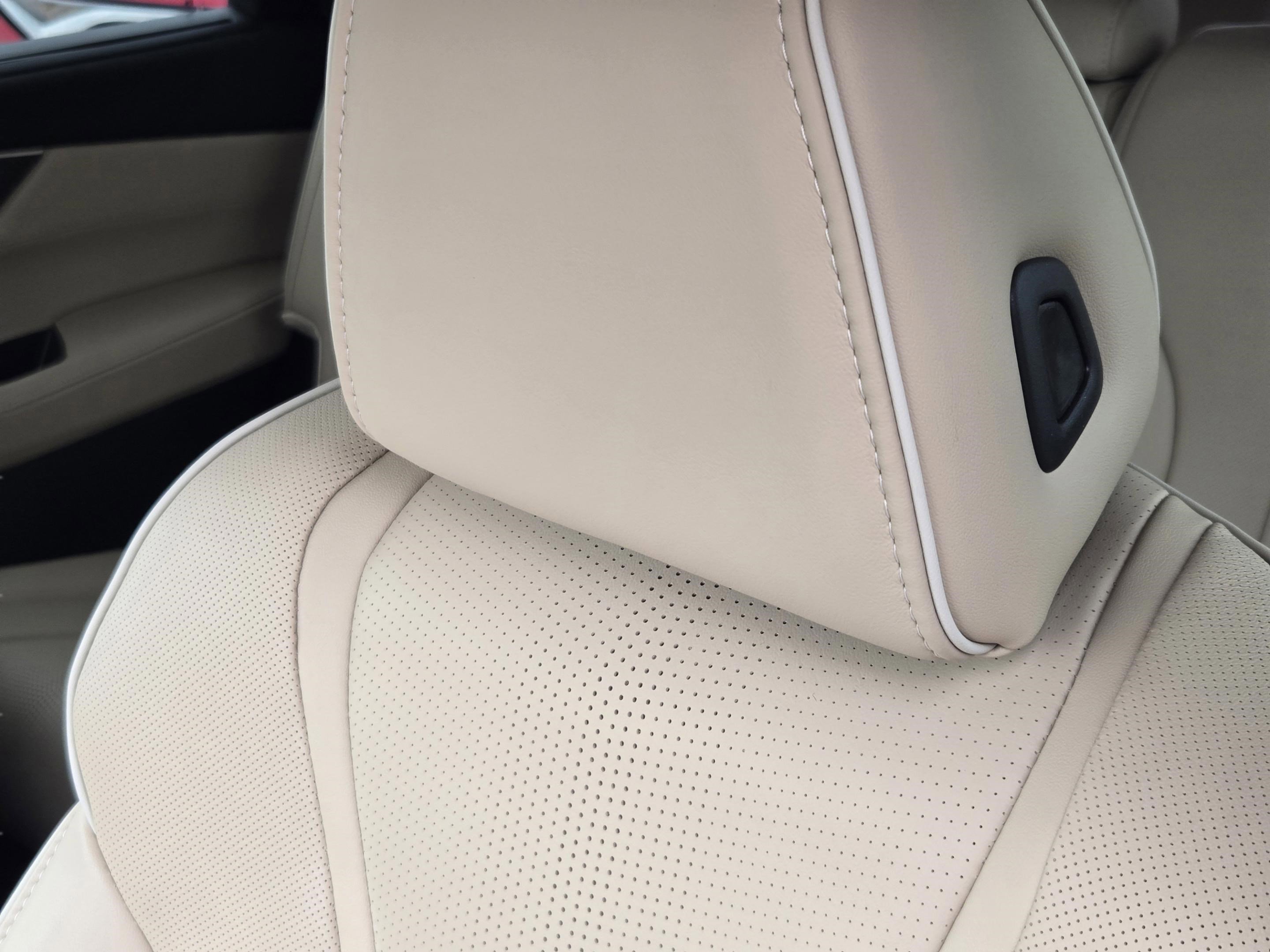 Used 2023 Acura MDX SH-AWD w/ Advance Package image 17