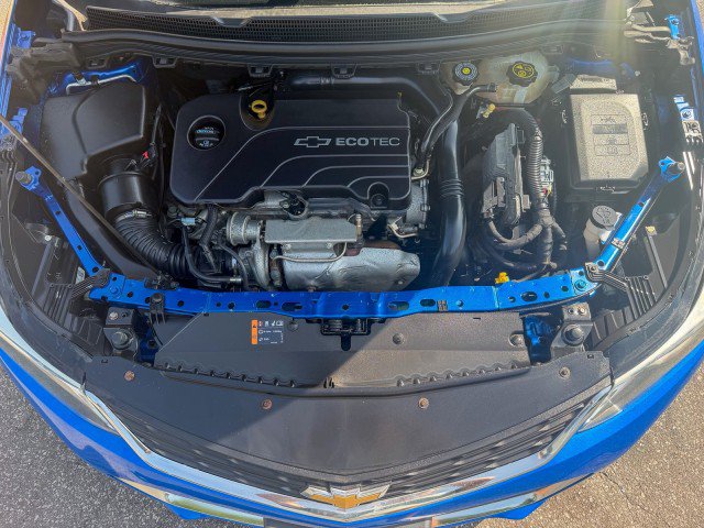 Used 2017 Chevrolet Cruze LT FWD image 24