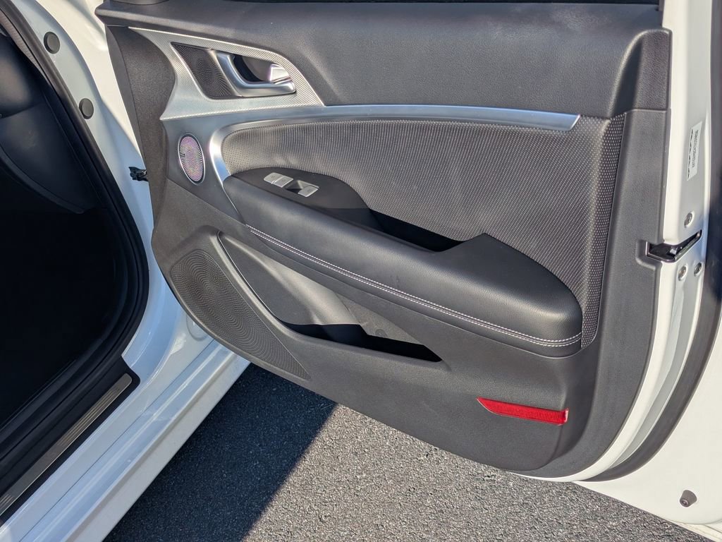 Used 2026 Genesis G70 2.5T Prestige image 13