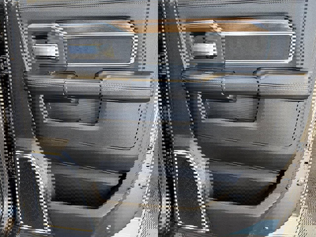 Used 2024 RAM 2500 Laramie image 39