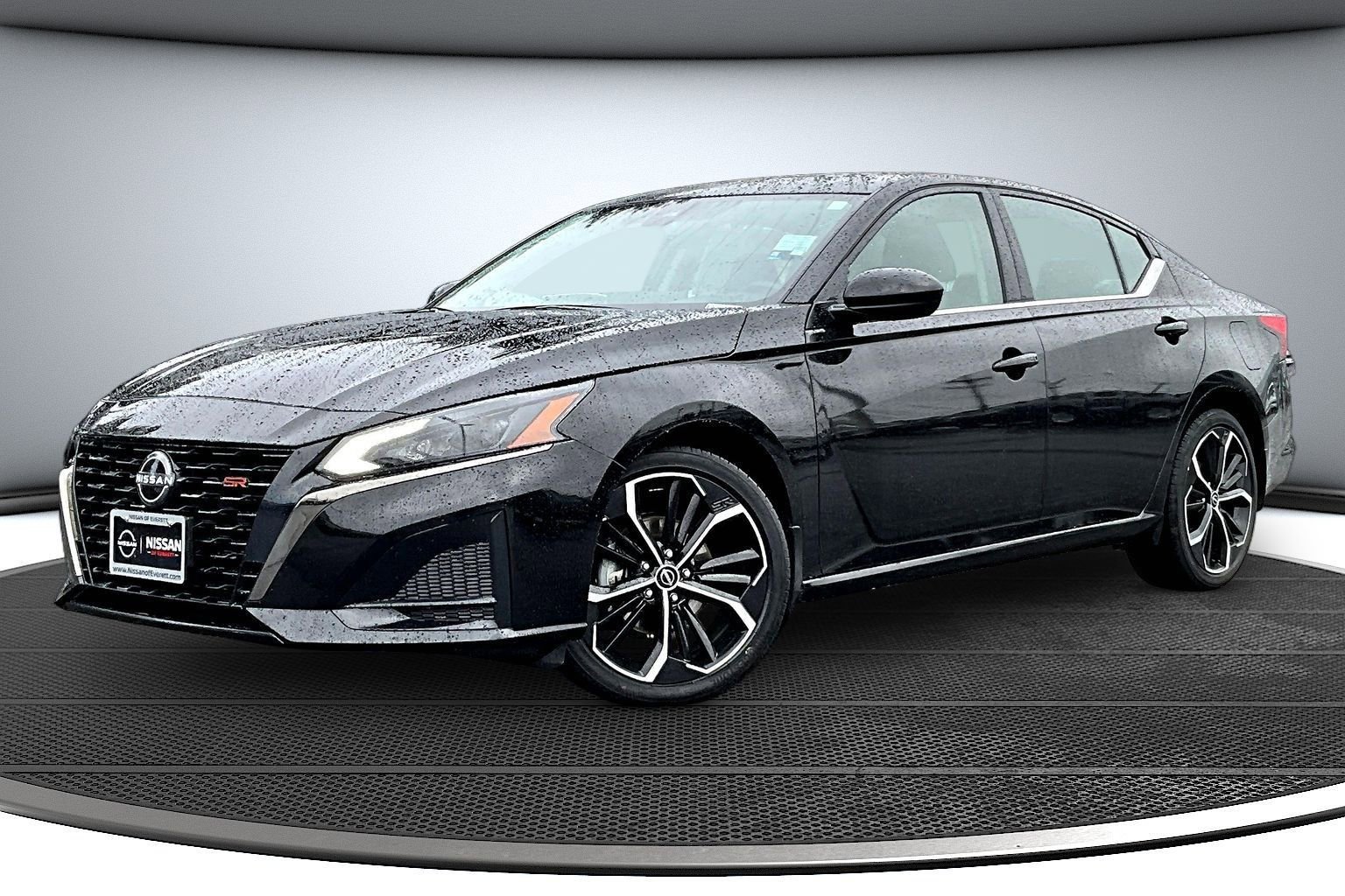 Used 2023 Nissan Altima 2.5 SR w/ SR Premium Package AWD/4WD image 3