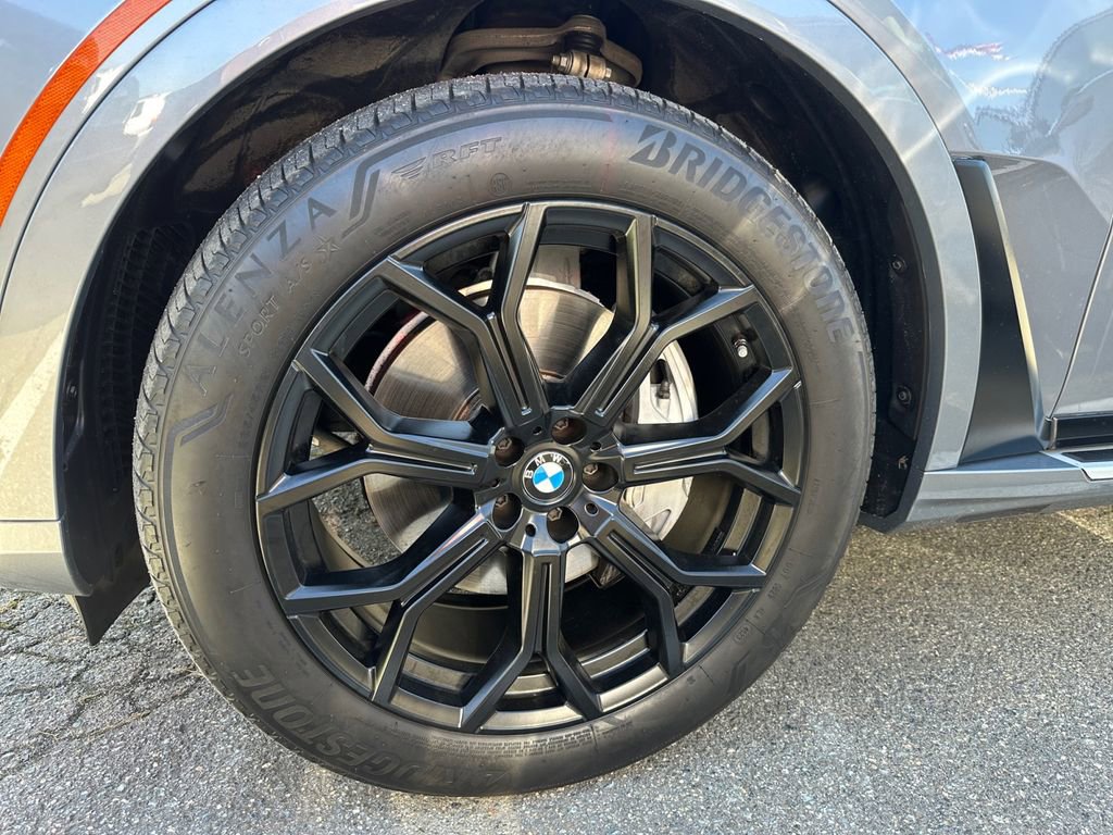 Used 2024 BMW X7 xDrive40i w/ Premium Package image 22