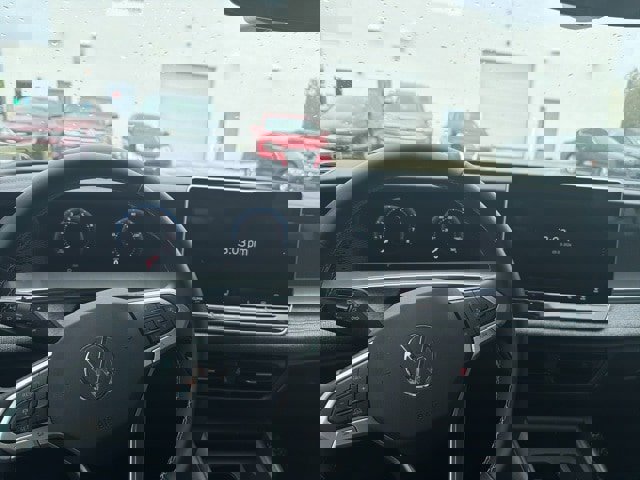 Used 2025 Volkswagen Tiguan S image 21