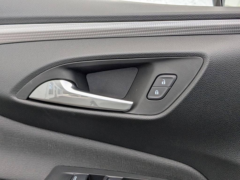 New 2025 Buick Envista Avenir image 8