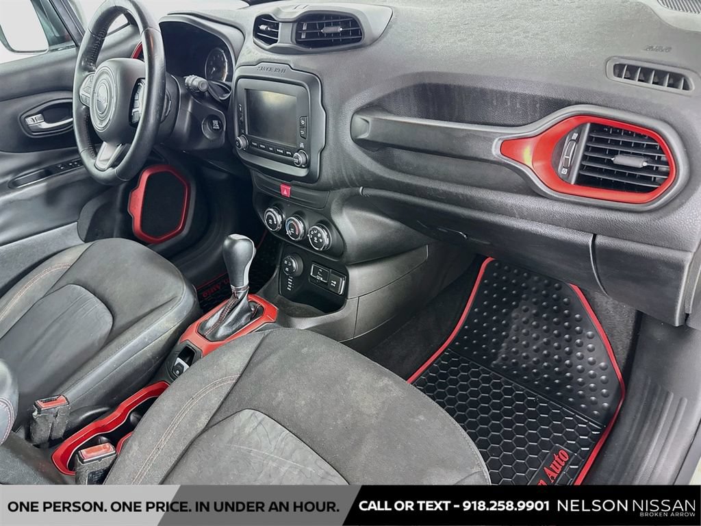 Used 2016 Jeep Renegade Trailhawk AWD/4WD image 27